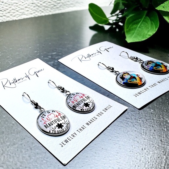 Save Lives in Style: Adorable Nurse & Grey's Anatomy Dangle Earrings! Cabochon - Picture 8 of 9
